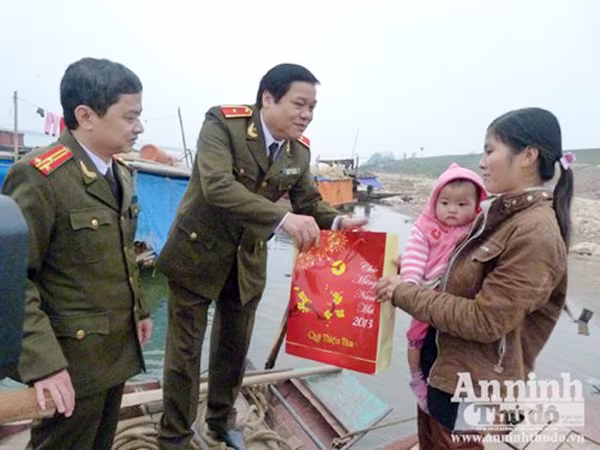 Một làng đạo - đời bền chặt nghĩa tình ảnh 1