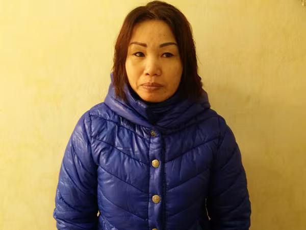 “Nữ quái” 7 tiền án chỉ thích điện thoại “xịn” ảnh 1