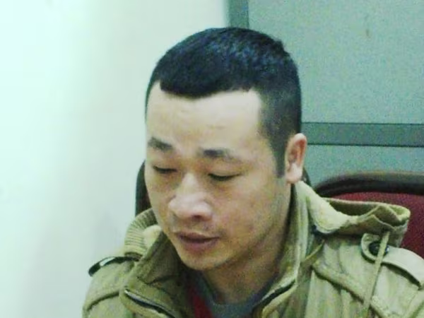 “Tú ông” tính phí của gái mại dâm bằng cả tiền lẫn tình ảnh 1 “Tú ông” tính phí của gái mại dâm bằng cả tiền lẫn tình ảnh 1