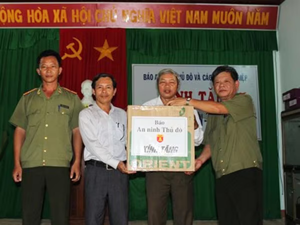 10 nghìn lít dầu tiếp sức ngư dân Lý Sơn: Một ý tưởng của vạn tấm lòng ảnh 1 10 nghìn lít dầu tiếp sức ngư dân Lý Sơn: Một ý tưởng của vạn tấm lòng ảnh 1