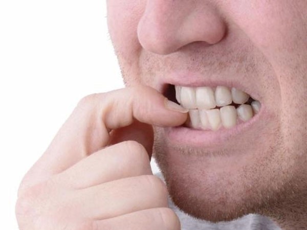 Nguy hại không ngờ từ thói quen cắn móng tay ảnh 1 Nguy hại không ngờ từ thói quen cắn móng tay ảnh 1