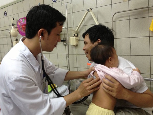 Thời tiết nóng lạnh thất thường: Trẻ viêm phổi tăng mạnh ảnh 1 Thời tiết nóng lạnh thất thường: Trẻ viêm phổi tăng mạnh ảnh 1