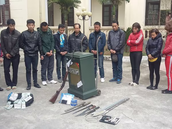 Bóc gỡ đường dây đánh bạc “khủng”, thu giữ gần 2 tỷ đồng  ảnh 1