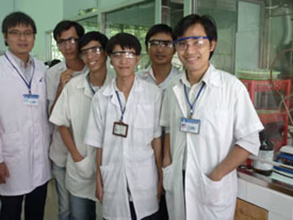 Đường tới thành công của những GS, PGS trẻ ảnh 1 Đường tới thành công của những GS, PGS trẻ ảnh 1