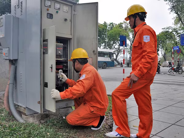 Đảm bảo điện phục vụ nhân dân đón Tết ảnh 1 Đảm bảo điện phục vụ nhân dân đón Tết ảnh 1