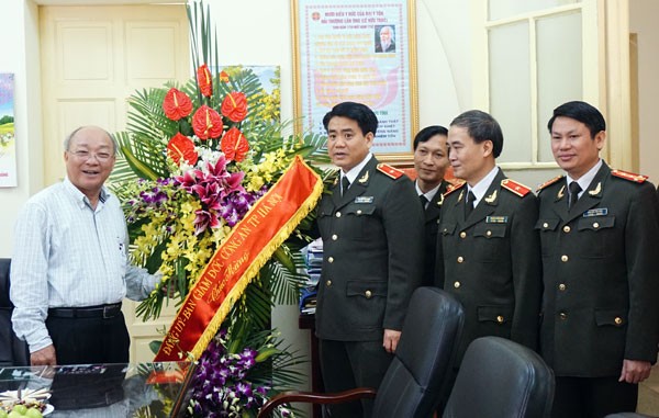 Chúc mừng các y, bác sỹ nhân kỷ niệm 60 năm ngày Thầy thuốc Việt Nam ảnh 1 Chúc mừng các y, bác sỹ nhân kỷ niệm 60 năm ngày Thầy thuốc Việt Nam ảnh 1