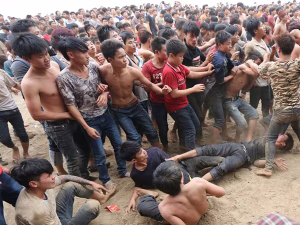 Không thể phó mặc lễ hội cho cộng đồng  ảnh 2 Không thể phó mặc lễ hội cho cộng đồng  ảnh 2