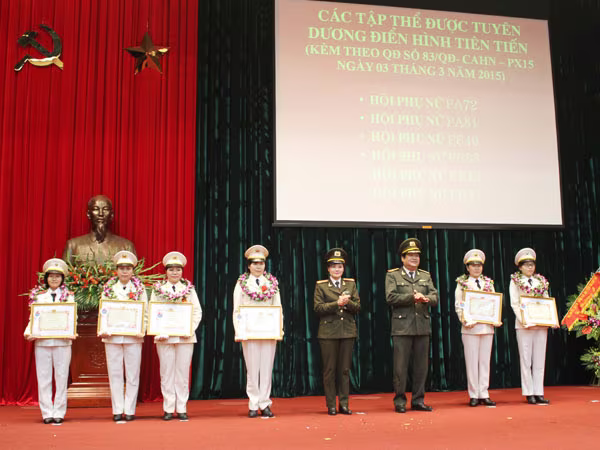 Chú trọng bồi dưỡng, đào tạo, phát triển đội ngũ cán bộ nữ ảnh 1 Chú trọng bồi dưỡng, đào tạo, phát triển đội ngũ cán bộ nữ ảnh 1