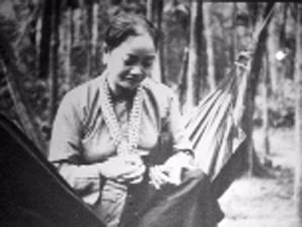 Triển lãm về “đội quân tóc dài” ảnh 1 Triển lãm về “đội quân tóc dài” ảnh 1