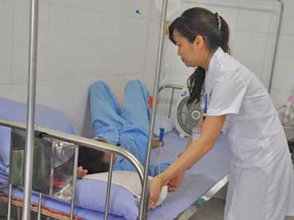 Nữ bác sĩ ở nơi... ai cũng sợ ảnh 1 Nữ bác sĩ ở nơi... ai cũng sợ ảnh 1