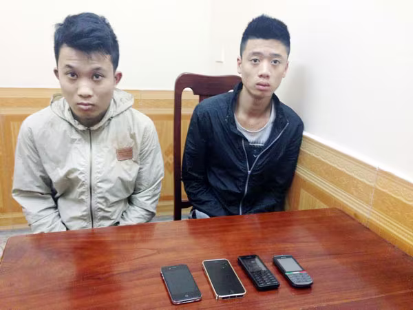 Vết trượt của hai tên cướp ảnh 1