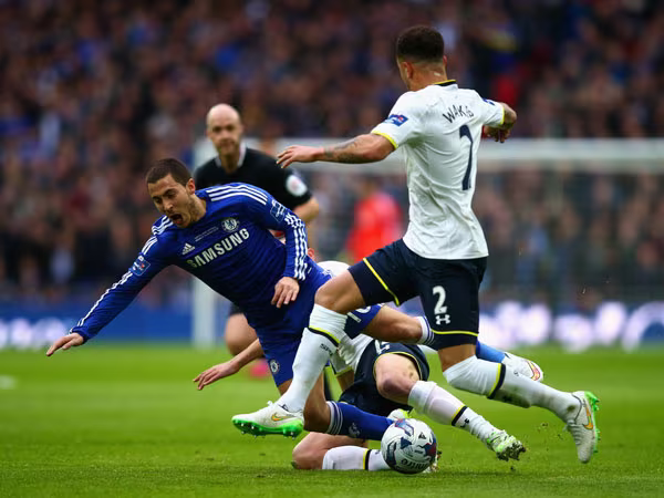 Hazard cần được các trọng tài bảo vệ nhiều hơn (!?) ảnh 1 Hazard cần được các trọng tài bảo vệ nhiều hơn (!?) ảnh 1