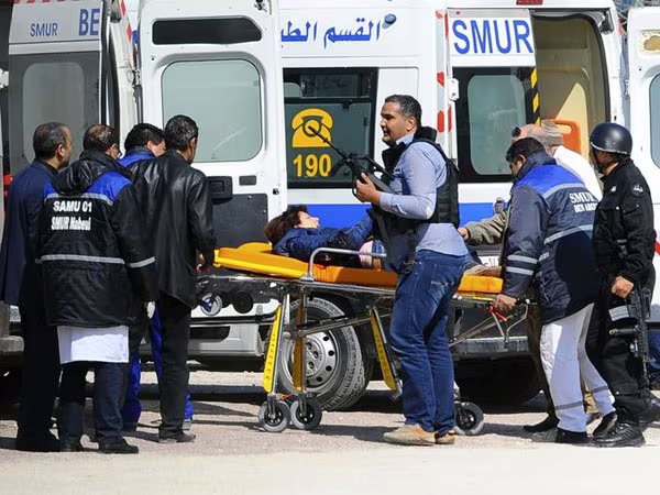 Tấn công khủng bố tại Tunisia, nghi có bàn tay IS ảnh 2 Tấn công khủng bố tại Tunisia, nghi có bàn tay IS ảnh 2