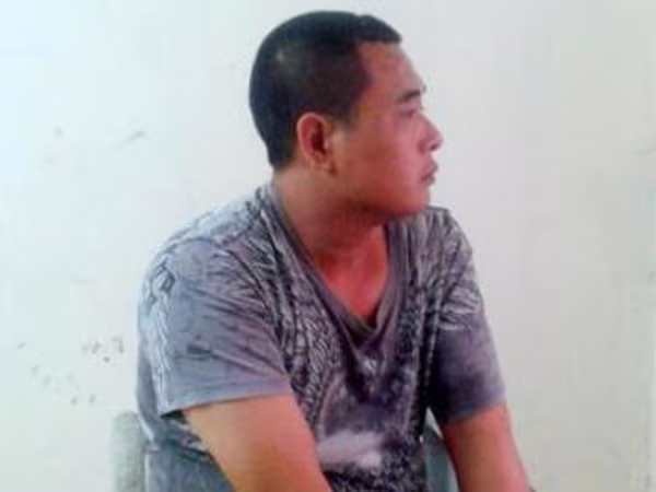 “Ngáo đá”, cầm kéo cố thủ trong nhà hàng xóm ảnh 1 “Ngáo đá”, cầm kéo cố thủ trong nhà hàng xóm ảnh 1