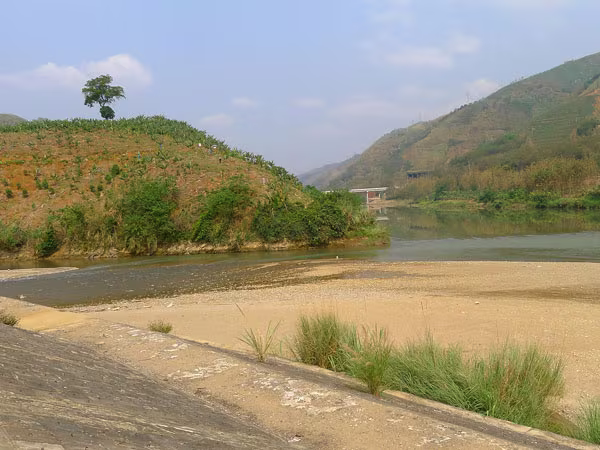 Ngược nguồn dòng xanh sông Hồng ảnh 2