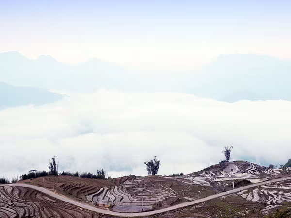 Ngược nguồn dòng xanh sông Hồng ảnh 1