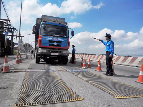 Kiến nghị xử lý hình sự để “xóa sổ” xe quá tải? ảnh 1