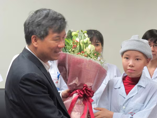 Lần đầu ghép tế bào gốc từ mẫu máu dây rốn lưu trữ ảnh 1 Lần đầu ghép tế bào gốc từ mẫu máu dây rốn lưu trữ ảnh 1