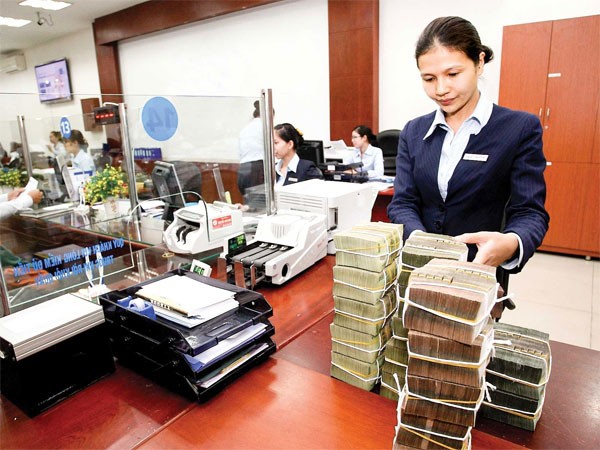 Lãi suất quá thấp, có nên gửi tiền vào ngân hàng? ảnh 1 Lãi suất quá thấp, có nên gửi tiền vào ngân hàng? ảnh 1