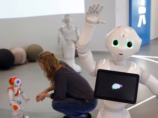 Rô bốt có tính cách ảnh 1