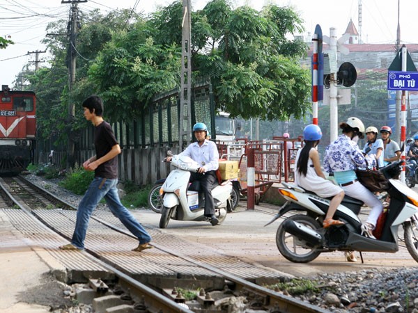 Đường sắt bất lực trước 4.000 nút giao tử thần ảnh 2 Đường sắt bất lực trước 4.000 nút giao tử thần ảnh 2
