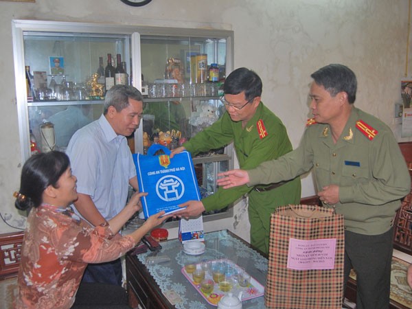 Tri ân cán bộ Ban liên lạc chiến trường miền Nam ảnh 4 Tri ân cán bộ Ban liên lạc chiến trường miền Nam ảnh 4