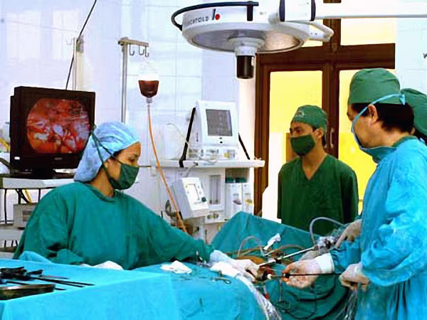 Chuyển giao kỹ thuật cho bệnh viện tuyến dưới: Tránh làm tràn lan ảnh 1