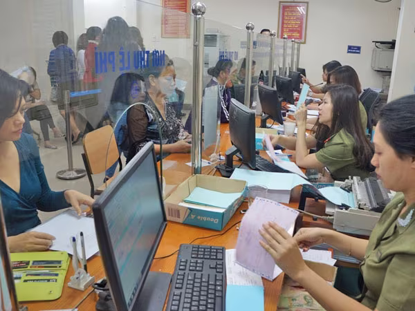 Làm cả ngày nghỉ để phục vụ nhu cầu cấp hộ chiếu của công dân ảnh 1