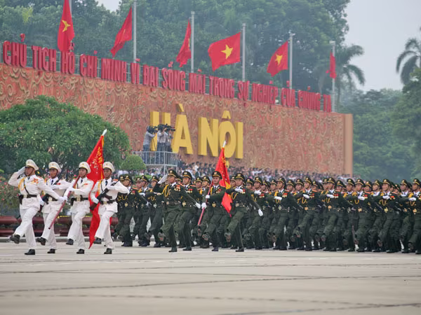 Chủ tịch Hồ Chí Minh với Công an nhân dân ảnh 2