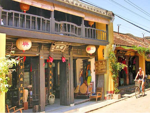 Chuyện kể về ông Nguyễn Sự - người giữ vóc dáng Hội An ảnh 1 Chuyện kể về ông Nguyễn Sự - người giữ vóc dáng Hội An ảnh 1