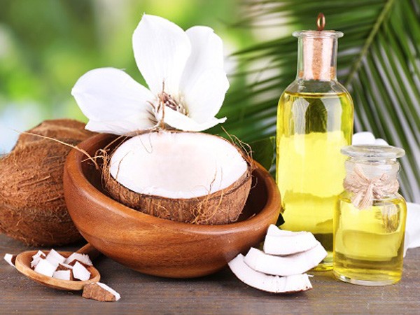 Làm sạch răng bằng dầu dừa theo người Ấn Độ ảnh 1 Làm sạch răng bằng dầu dừa theo người Ấn Độ ảnh 1