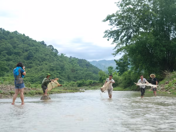 Về Mường Tè, quăng chài bắt cá ảnh 1 Về Mường Tè, quăng chài bắt cá ảnh 1