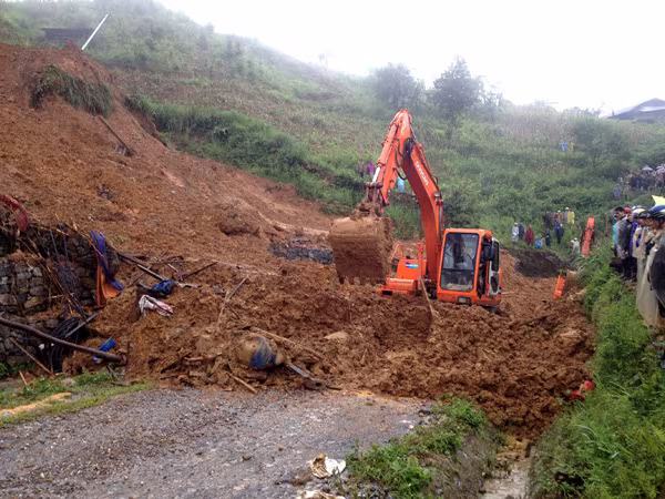 Ngập lụt, sạt lở khắp các tỉnh miền Bắc ảnh 1