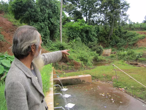 Bí ẩn những hòn đá giữa đại ngàn Trường Sơn ảnh 1