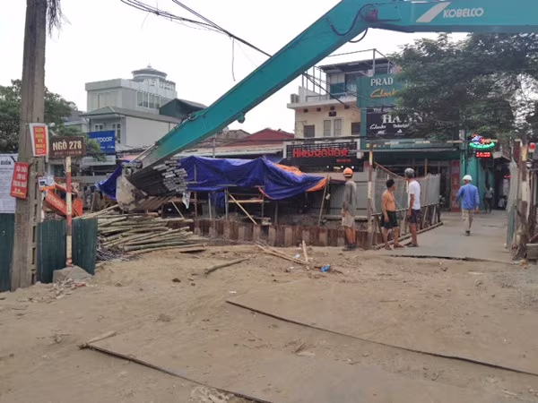 Cặp kè gái trẻ, nuôi hơn 20 "chân rết"  ảnh 1