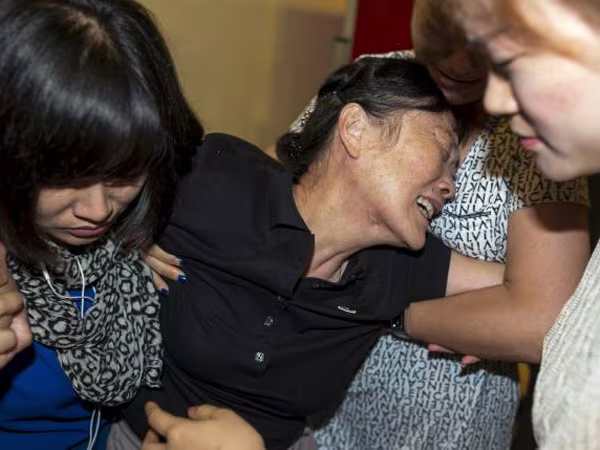 Ráo riết truy bắt kẻ đánh bom trung tâm Bangkok ảnh 2