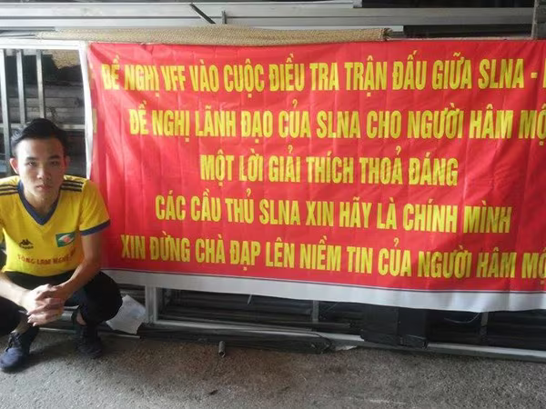 CĐV SLNA yêu cầu điều tra… đội nhà ảnh 1 CĐV SLNA yêu cầu điều tra… đội nhà ảnh 1