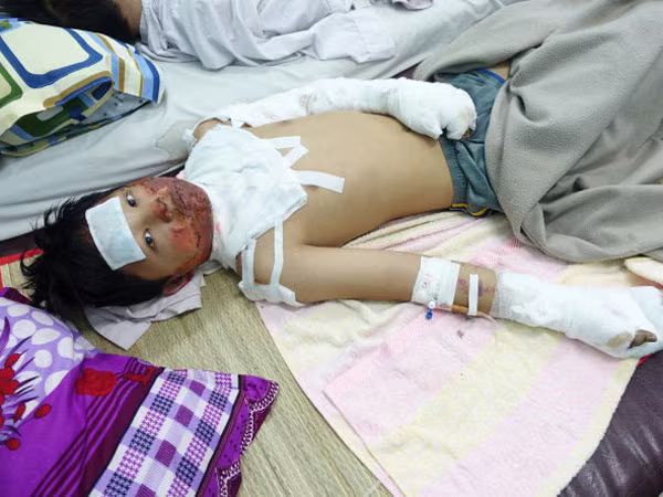 Giận con mê game, mẹ tưới xăng đốt, pháp luật xử lý thế nào? ảnh 1 Giận con mê game, mẹ tưới xăng đốt, pháp luật xử lý thế nào? ảnh 1