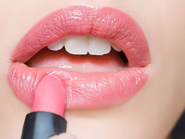Hóa chất son môi gây hại thần kinh ảnh 1 Hóa chất son môi gây hại thần kinh ảnh 1