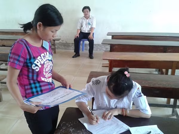 Không chỉ người trẻ có lỗi ảnh 1