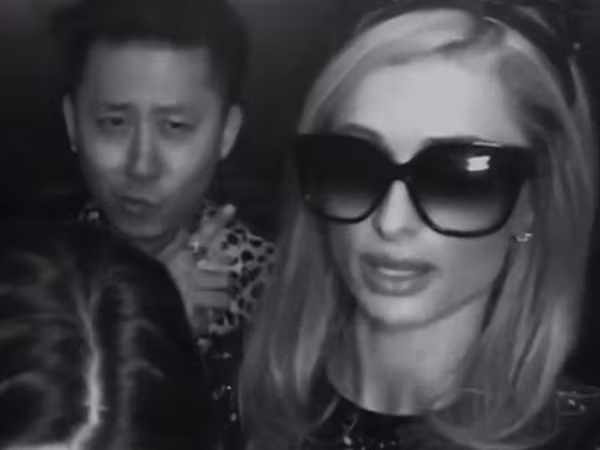 Kẹt trong thang máy, Paris Hilton hoảng loạn ảnh 1 Kẹt trong thang máy, Paris Hilton hoảng loạn ảnh 1