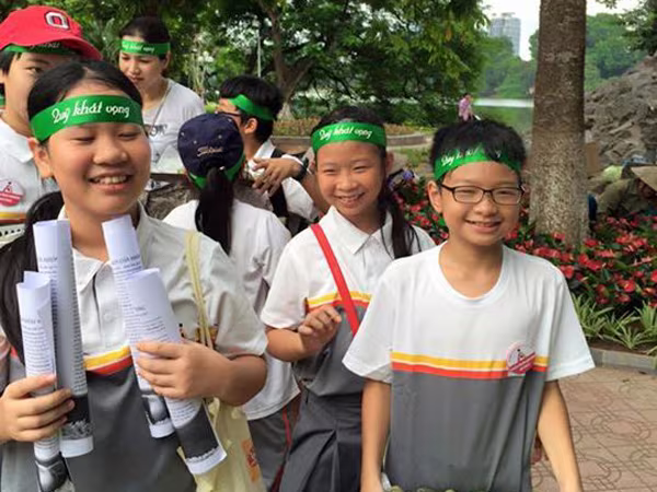 Dạy con tiêu tiền, bố mẹ cũng phải học ảnh 1