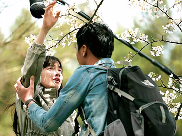 "Khúc hát mặt trời" sẽ gây "sốt" màn ảnh nhỏ ảnh 1