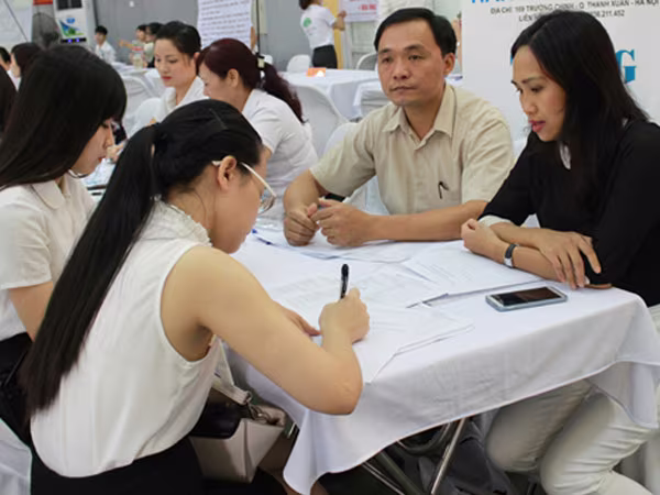 Cảnh giác với "mê cung" giới thiệu việc làm ảnh 1