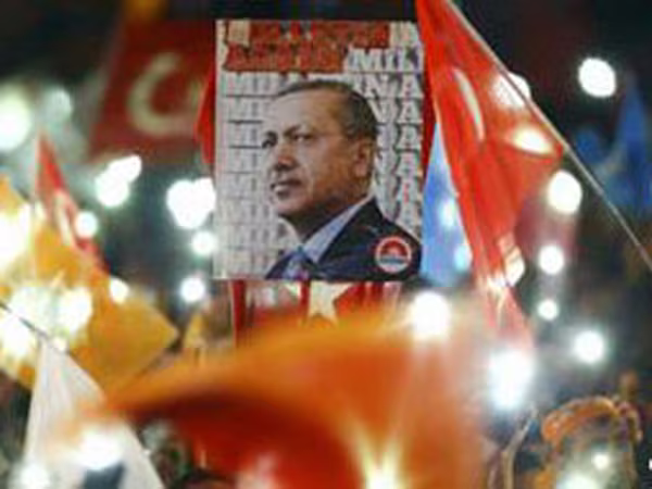 Tổng thống Thổ Nhĩ Kỳ và mối quan hệ "sóng gió" với mạng xã hội Twitter ảnh 1