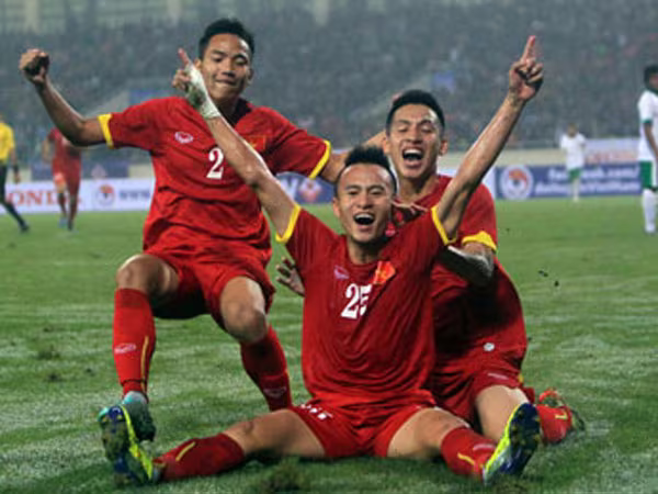 7 sự kiện nổi bật của bóng đá Việt 2015 ảnh 1 7 sự kiện nổi bật của bóng đá Việt 2015 ảnh 1