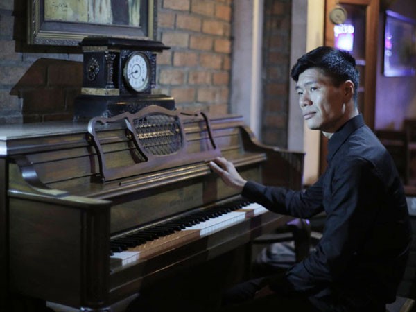 Ca sĩ Minh Đức: Chàng "Trương Chi" mới của làng nhạc Việt ảnh 1 Ca sĩ Minh Đức: Chàng "Trương Chi" mới của làng nhạc Việt ảnh 1