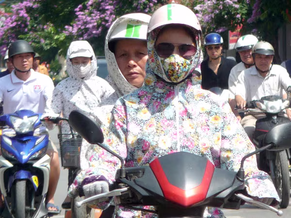 Đề xuất đi xe máy ban ngày phải bật đèn: Nên hay không? ảnh 1 Đề xuất đi xe máy ban ngày phải bật đèn: Nên hay không? ảnh 1