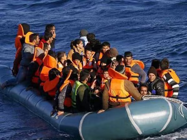 Những kẻ làm giàu từ cuộc khủng hoảng di cư ảnh 1