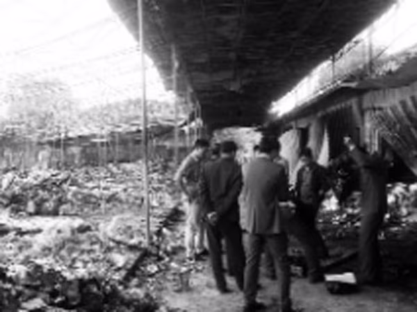 Hỏa hoạn đe dọa làng nghề Bát Tràng ảnh 2